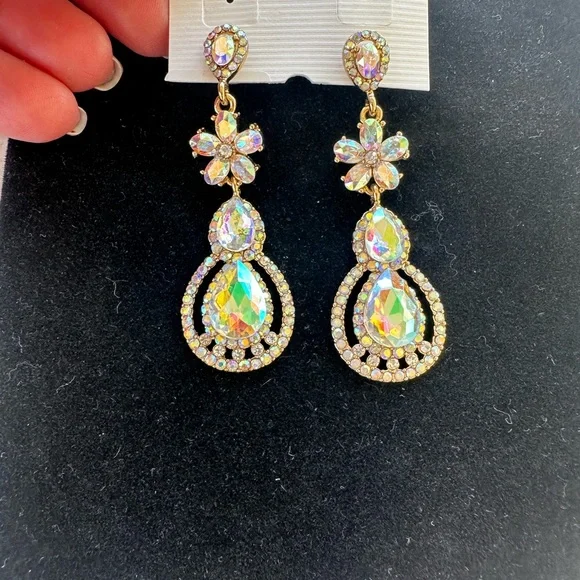 Vintage Elegant Gold and Aurora Borealis Crystal Drop Earrings - Picture 3 of 3